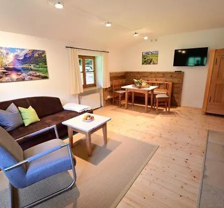 Stocker Apartment *